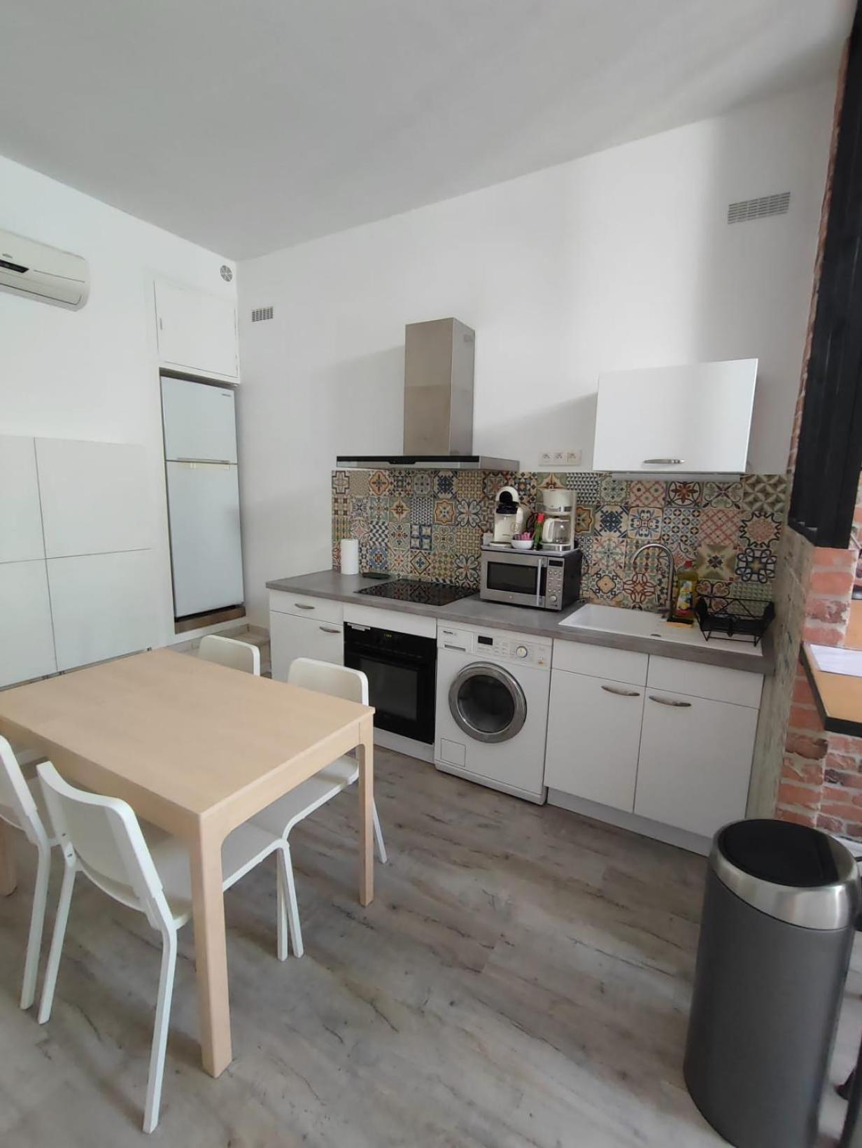 Appartement T2 48 M2 Independant Parking Public Gratuit A Proximite Béziers Exteriör bild